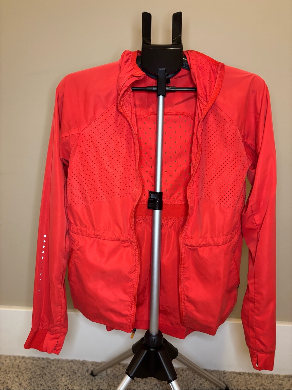C9 Champion Women’s XS Red Running Jacket Full Zip Hooded Athletic